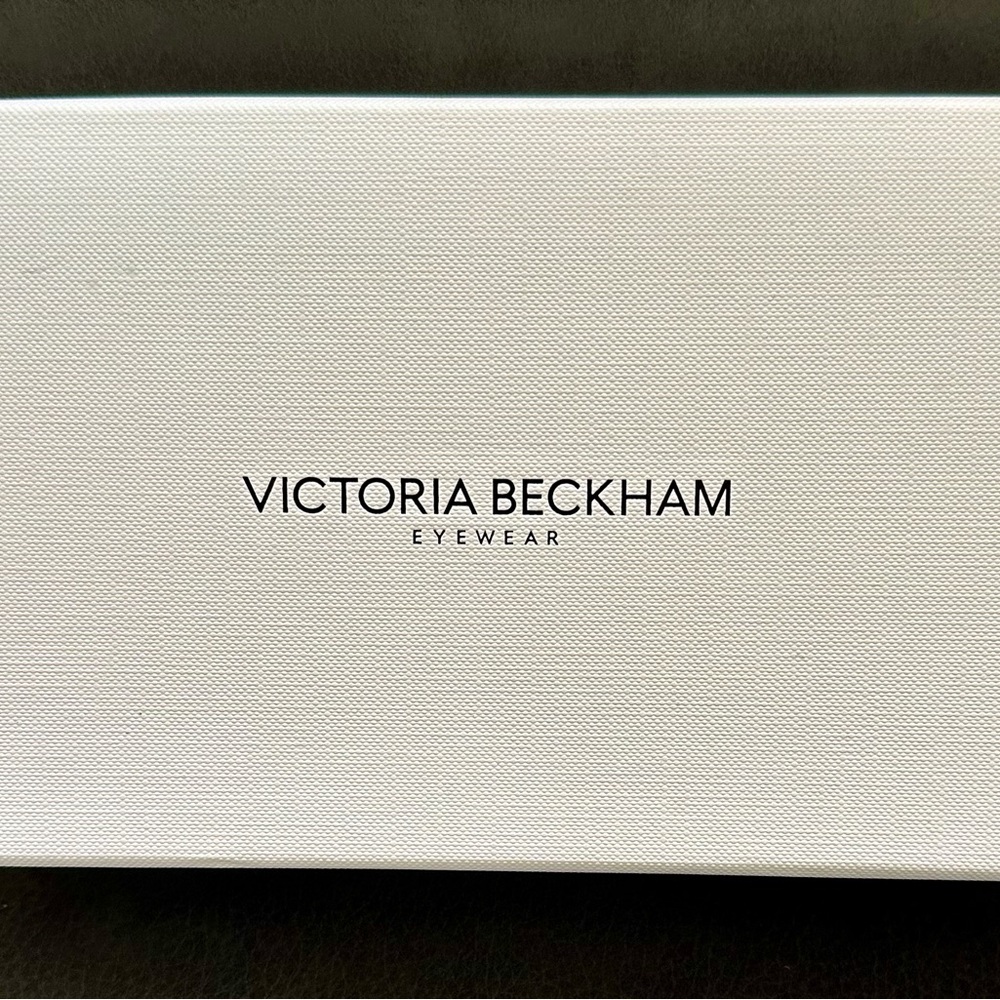 Victoria Beckham Black Sunglasses - Picture 11 of 11